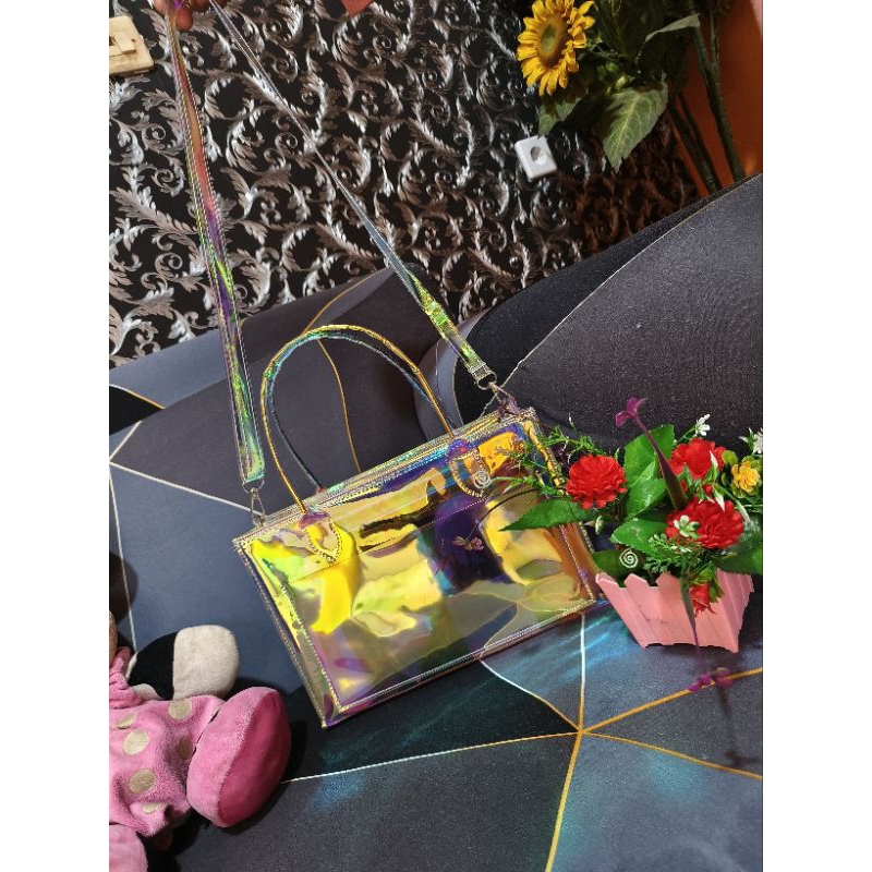 tas slingbag mika hologram/pelangi