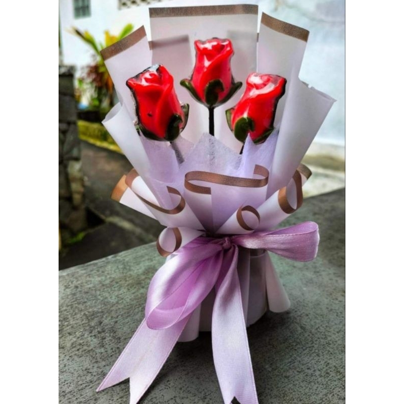 buket coklat/buket wisuda/hadiah wisuda/hampers wisuda/buket murah/buket cantik/coklat karakter