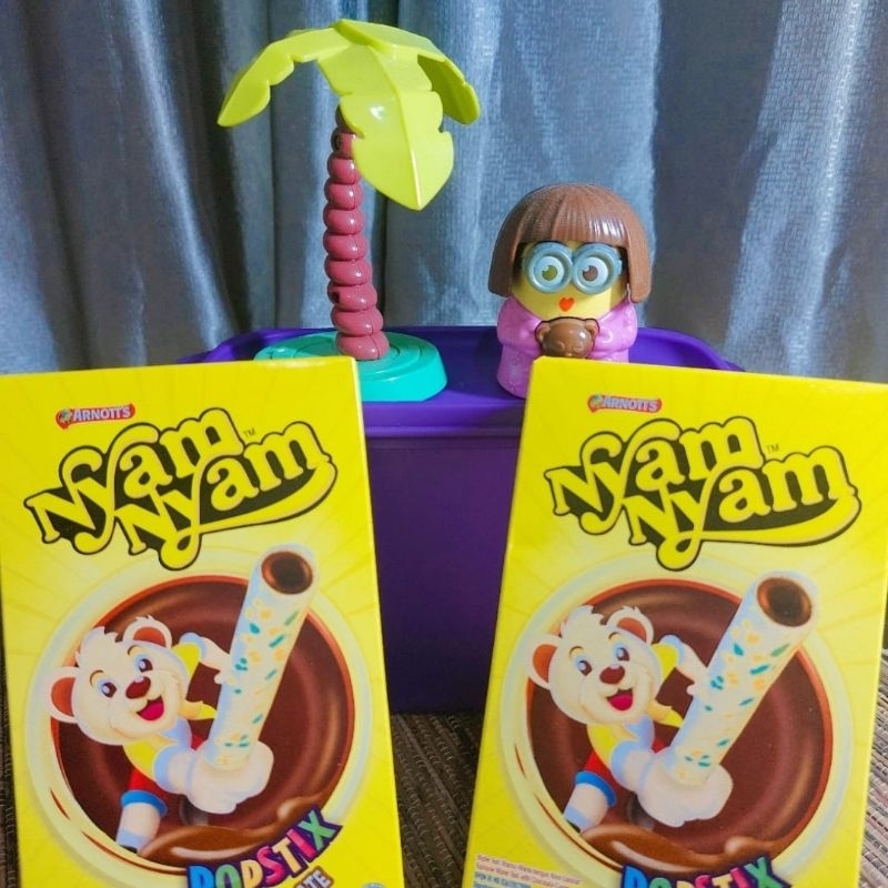 

nyam nyam popstix chocolate