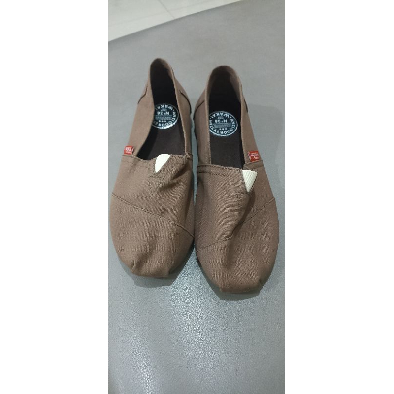 new sepatu wanita wakai core brown ukuran 36