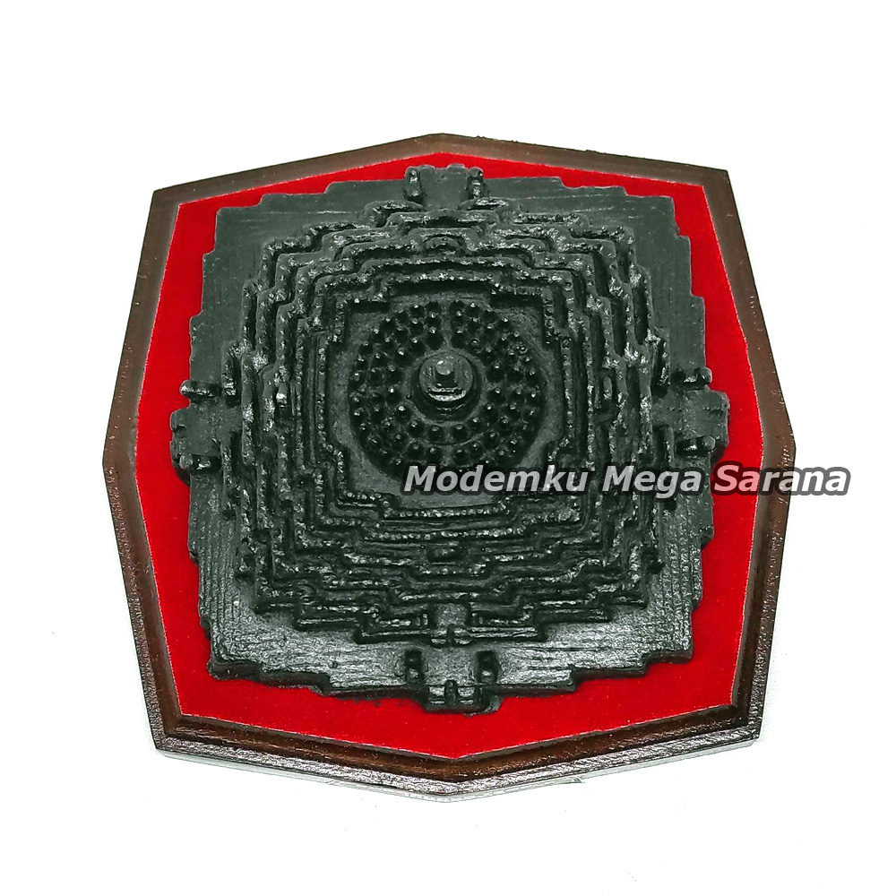 Miniatur Maket Candi Borobudur Alas Kayu 10x10x5 cm