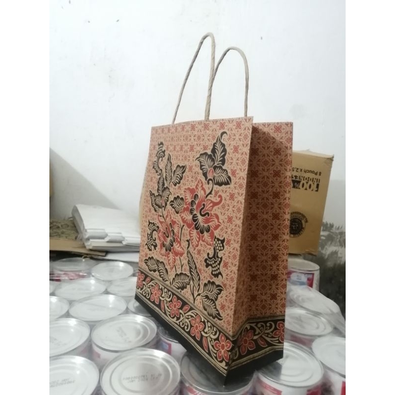 

paperbag milinial. paperbag estetic/ paperbag cap kiky/ paperbag batik.satu pack isi 12 pcs