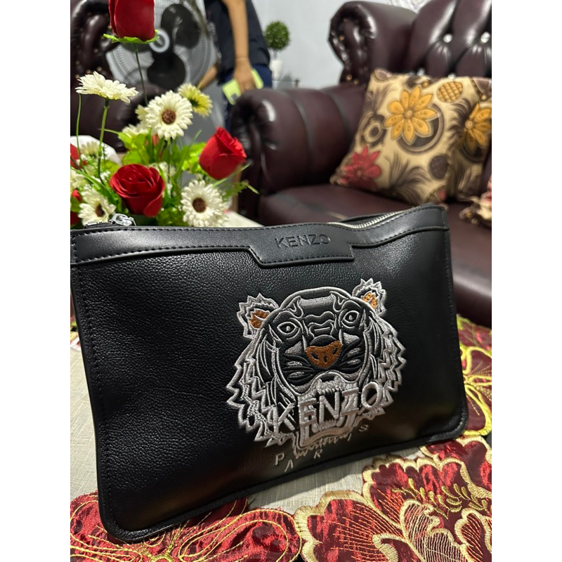 Tas tangan Kenzo