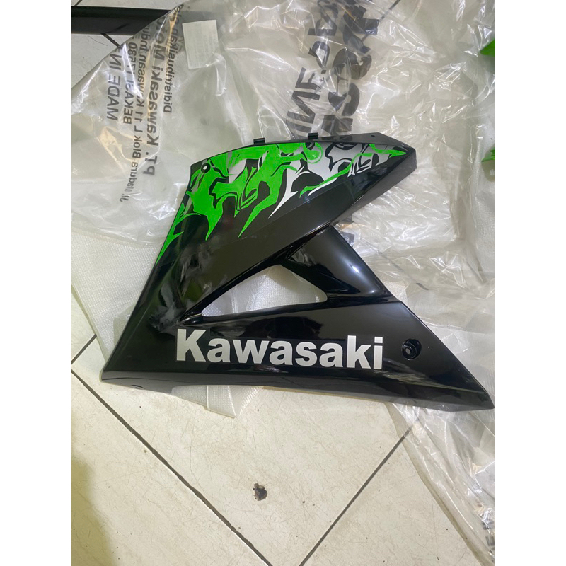 Kiri sayap fairing bawah ninja rr new 2013 hijau batik