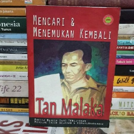 BUKU ORIGINAL MENCARI & MENEMUKAN KEMBALI Tan Malaka buku bekas