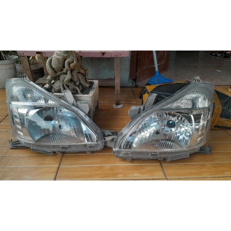 Headlamp Avanza Xenia 2012 - 2015 Original