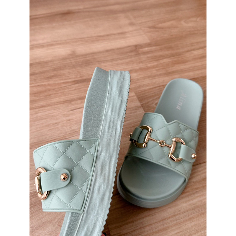 Ladiva sandal / sandal wanita terbaru