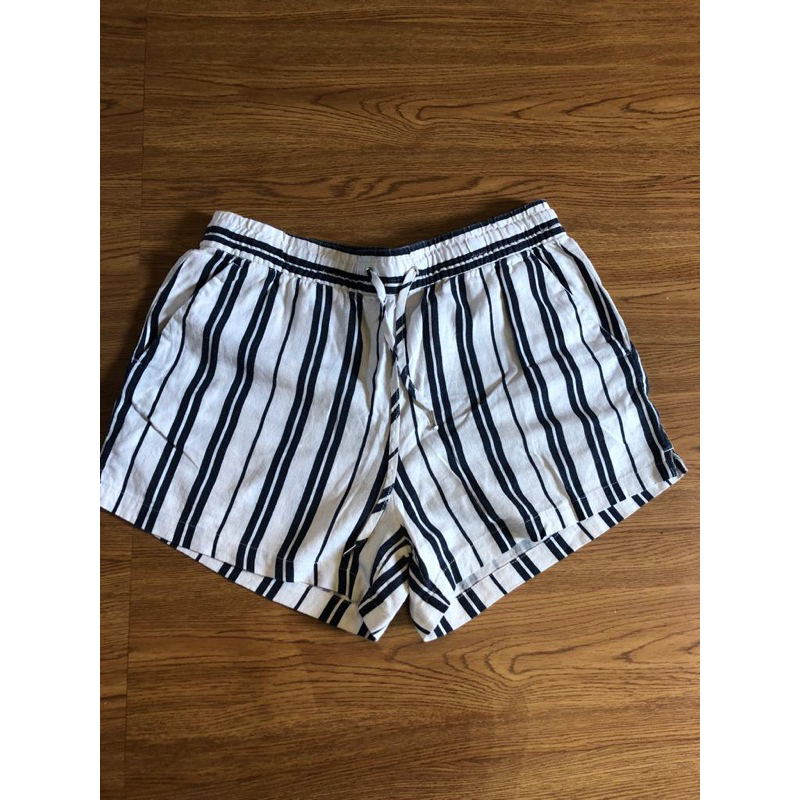hotpants hnm preloved
