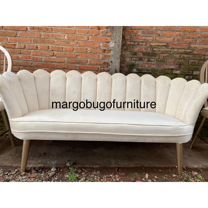 KURSI KERANG MURAH / KURSI PELAMINAN LESTI / KURSI PENGANTIN TERBARU / KURSI PELAMINAN MINIMALIS / K