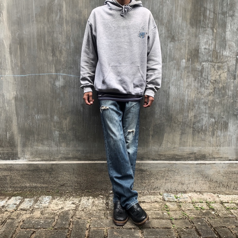 1980 Ripped Slim Straight Denim