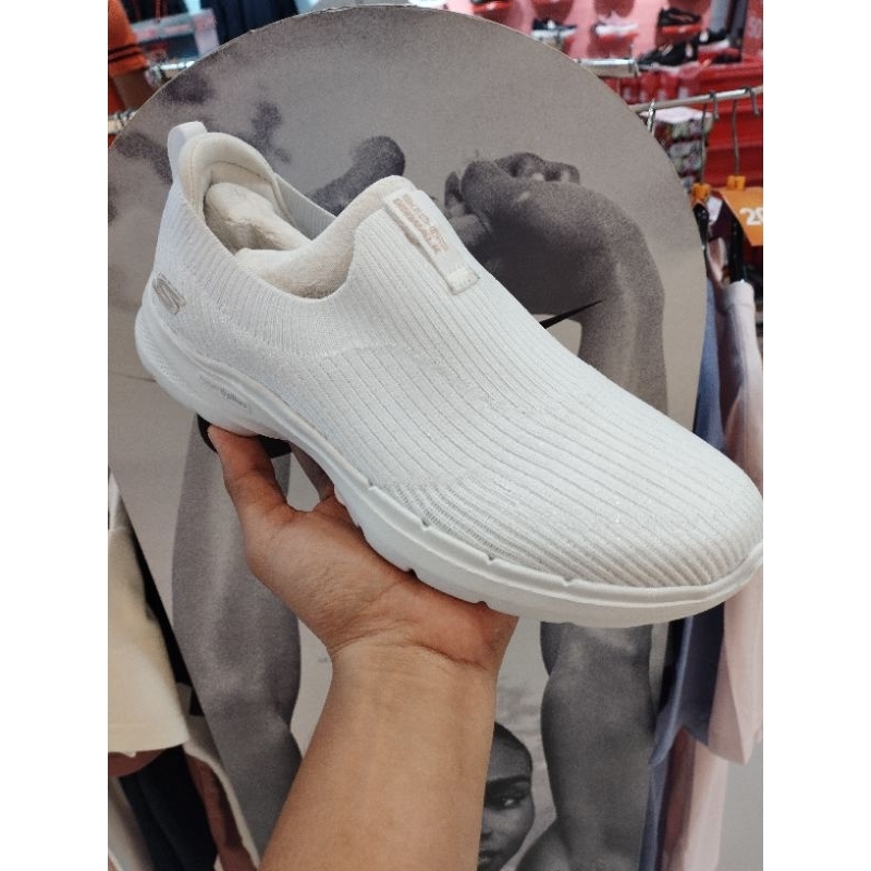 SEPATU SKECHERS GOWALK 6 WOMEN - 124521WHT