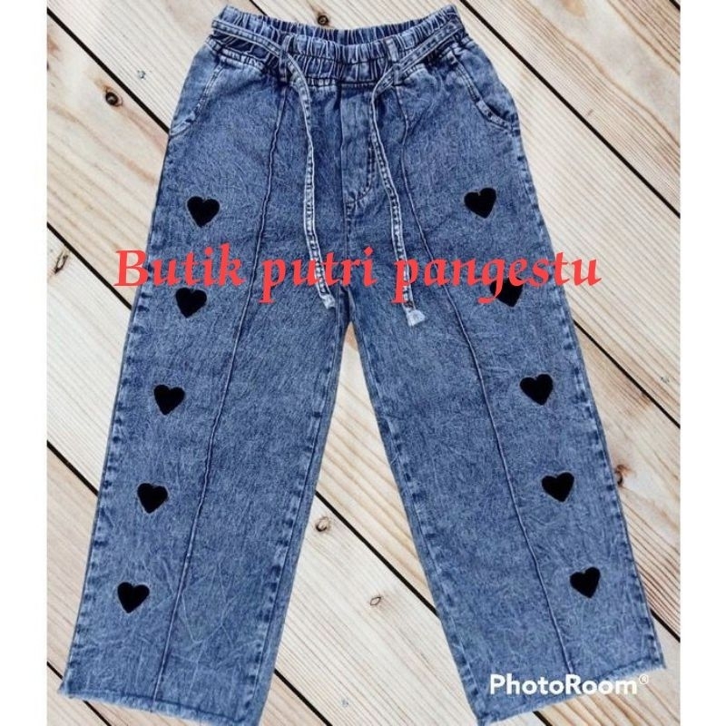 celana anak jeans rawis motif love // kulot jeans anak perempuan // kulot anak perempuan 7-15 tahun // celana anak perempuan // celana remaja motif love // kulot anak tanggung // celana perempuan terbaru