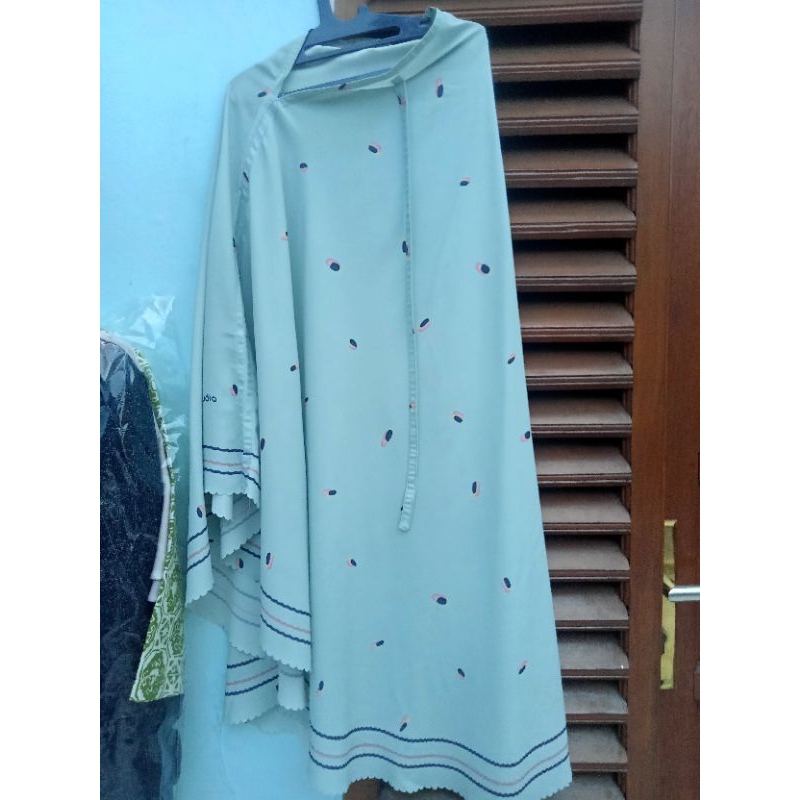 [Preloved] Bergo Ceria Vanilla Hijab