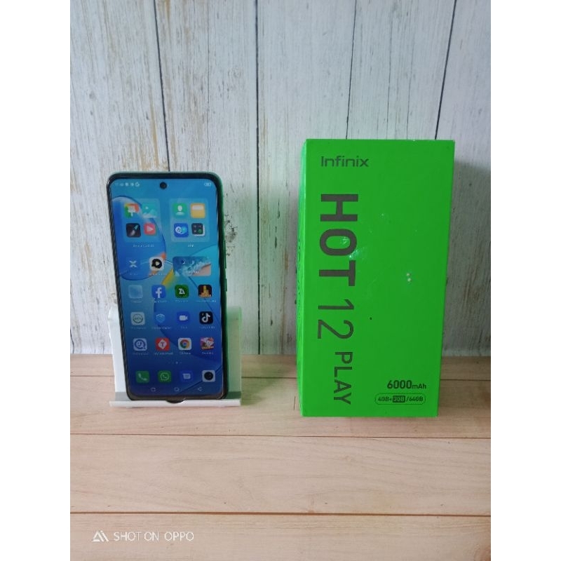 seken infinix hot 12play ram 4+3/64b lengkap ori pabrik, hp original 100% bukan hp service.an barang