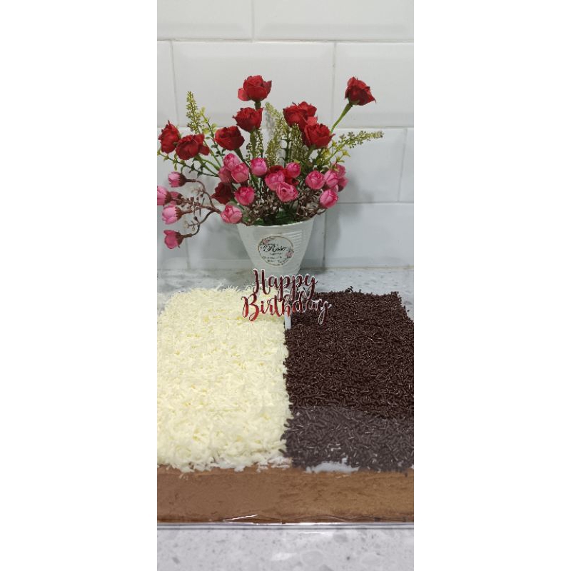 

Bolu panggang jadul uk 20 cm topping coklat keju