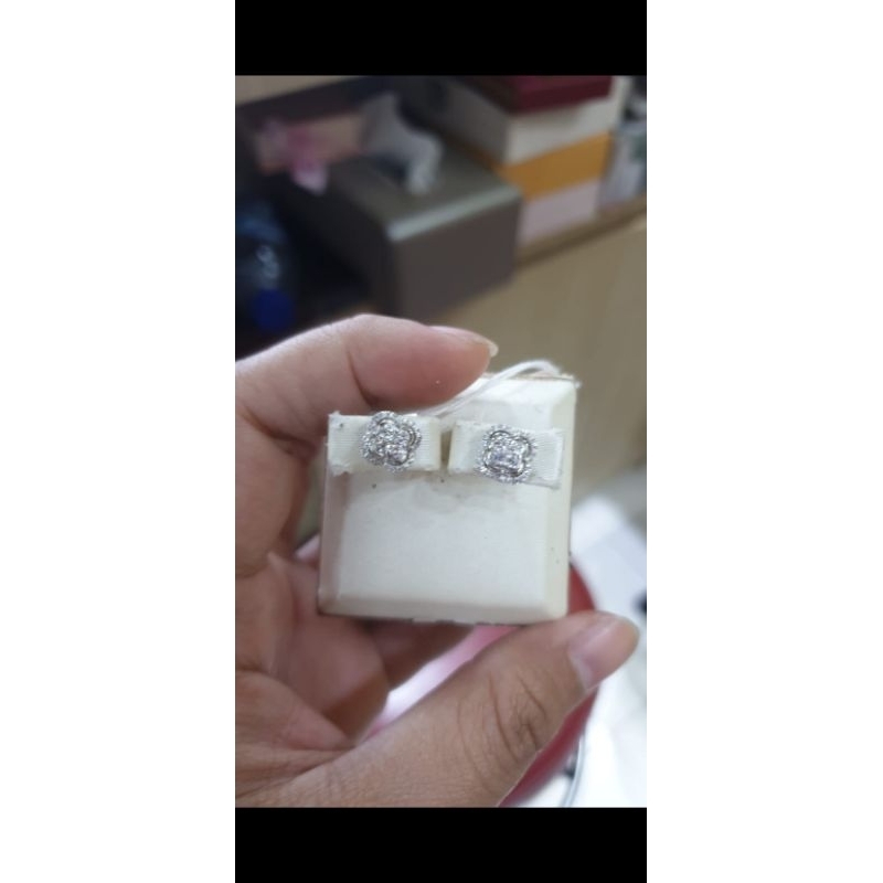 anting berlian 17k white