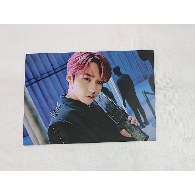 mini poster oddinary maniac lee know stray kids pop up