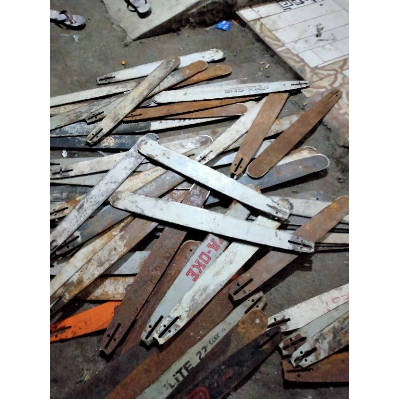 BAR CHAINSAW MINI_ TIDAK LAYAK PAKAI