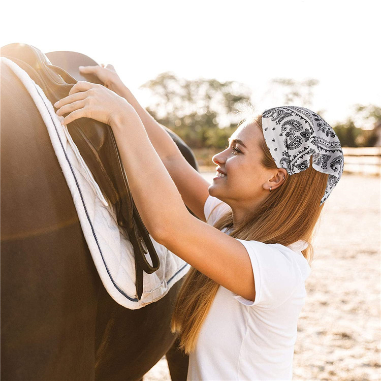 bandana Eropa dan Amerika bando retro sorban headband elastis all-match syal rambut segitiga syal ikat kepala diimpor ikat kepala hip hop scarf salyer