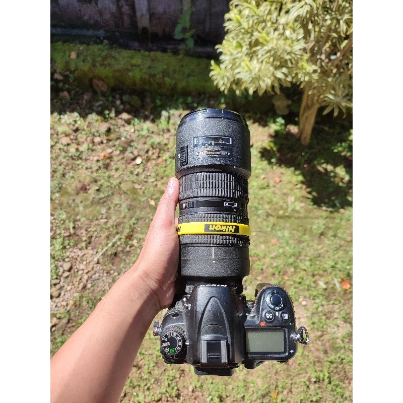 Kamera Nikon body only D7000 + lensa 80-200