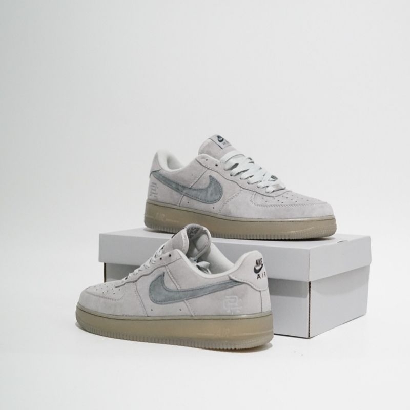 NIKE AIR FORCE 1 LOW REIGNING CHAMP GREY