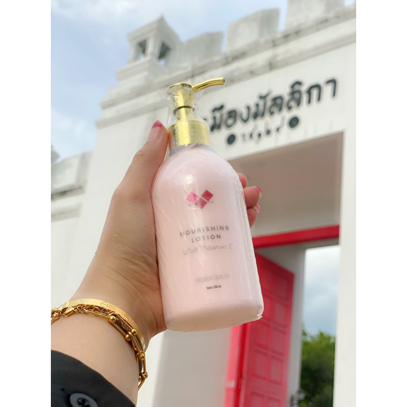 TERMURAH BABY PINK SUPER VINODY WHITENING SOLUTION NOURISHING BODY LOTION BPOM PREMIUM QUALITY