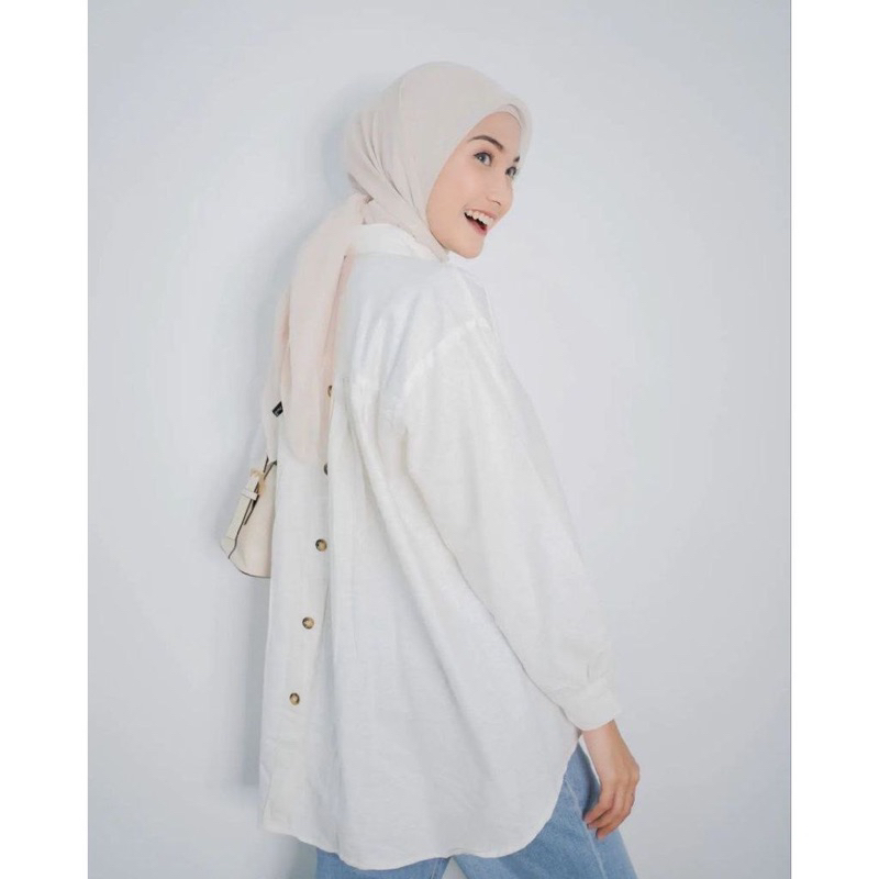 RIKA TOP BLOUSE LINEN RAMI KANCING BELAKANG by kekulot.id