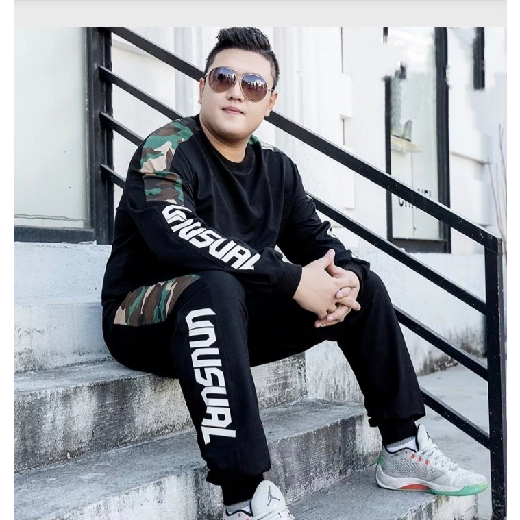 JOSJOLI_STORE/Baju Unus Setelan/Atasan Pria Lengan Panjang/2XL 3XL