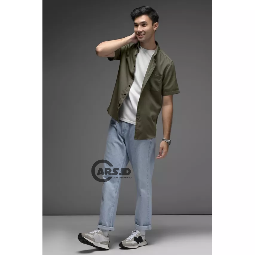 kemeja pria polos slimfit lilac kuning mustard merah maroon hijau botol hijau army abu muda hitam navy abu muda lengan pendek kemeja jumbo polos kemeja basic hem kantor