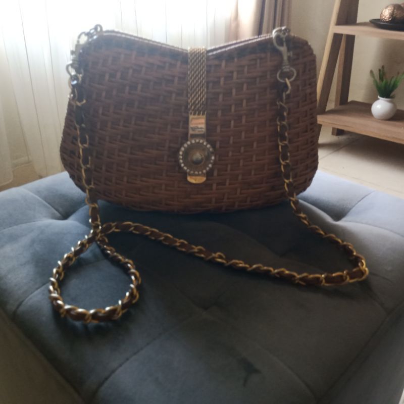 tas Sling pesta merk esquire