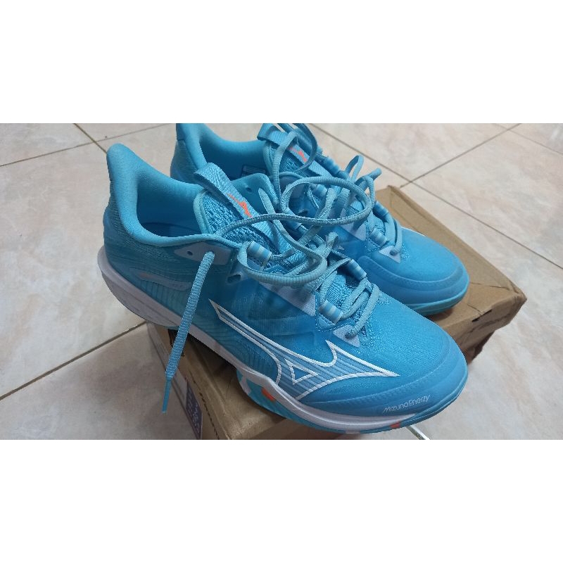 sepatu badminton mizuno wave claw neo 2
