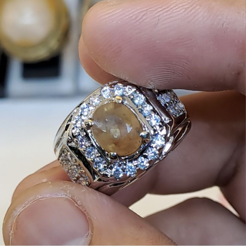 batu yellow safir natural