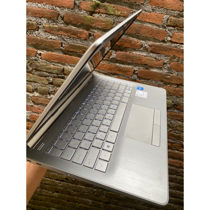 LAPTOP bekas sekon hp 14 intel n4120 ssd 256 ram 4Gb