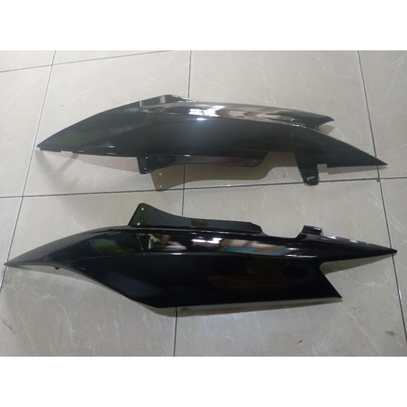 COVER BODY BELAKANG YAMAHA MIO SOUL KARBU ORIGINAL JIALING HITAM GLOSS