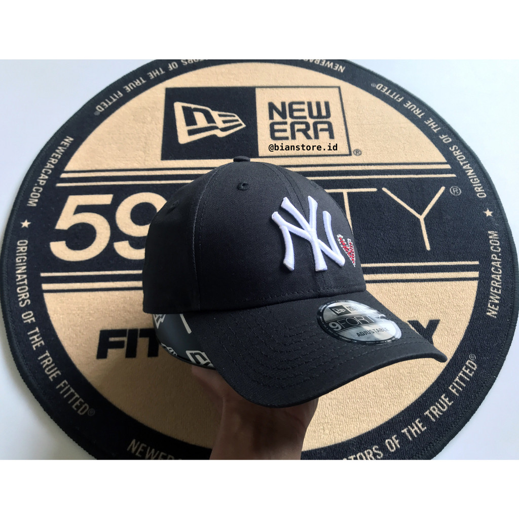 Topi New Era 9Forty New York Yankees Heart Swarovski Black Cap 100% Original Resmi