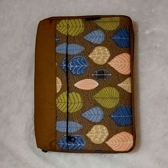 

SAMPUL/COVER Al Quran Makna Jumbo+saku alat tulis,Quran Uk. KECIL,A5,A6,B6,Hadist Himpunan