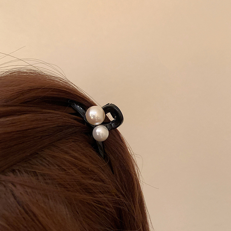 Caliloops Jepit Rambut Poni Hitam Kecil Korea Motif Pearl Mutiara Inoa