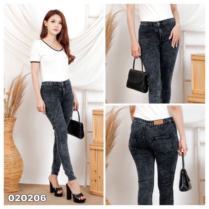 Celana Highwaist Jeans Wanita