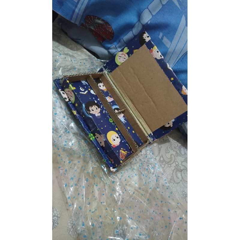 

Tempat pensil
