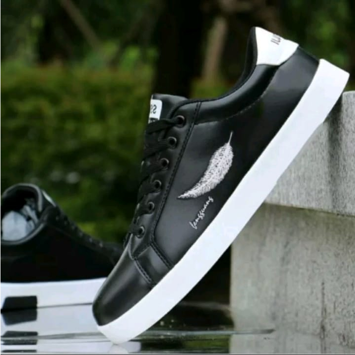 Sepatu Pria Sepatu Putih Pria Sneakers Pria Putih Sepatu Pria Putih Sepatu Senjji Motip Daun