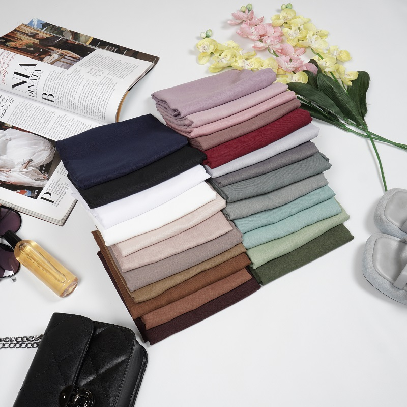 SQUARE PARIS PREMIUM // VOAL PARIS PREMIUM HIJAB SEGIEMPAT POLOS