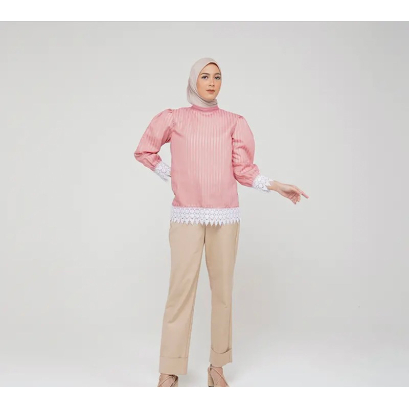 SALE Jenna & Kaia ( NEW Anika top Blossom M )