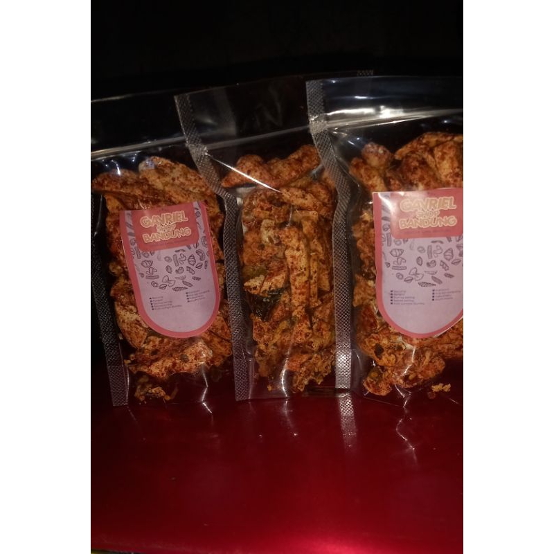 

basreng, seblak, makaroni, siomay kering pedas cikruh daun jeruk 70gram