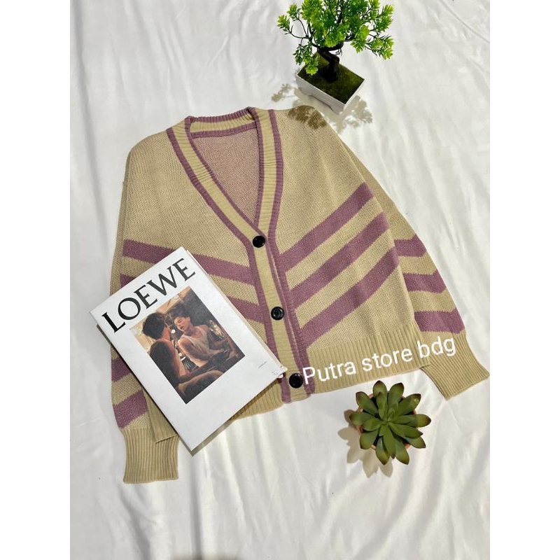 Riyani cardigan rajut wanita motif garis-garis