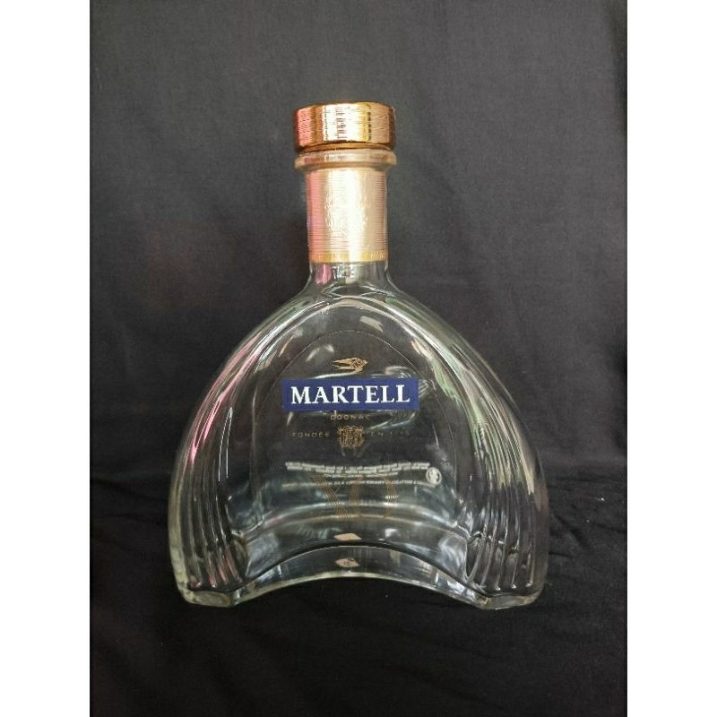 botol bekas miras martell xo