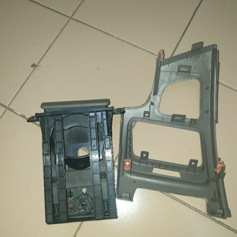 Cup Holder kanan new Suzuki Ertiga lama sampai 2017