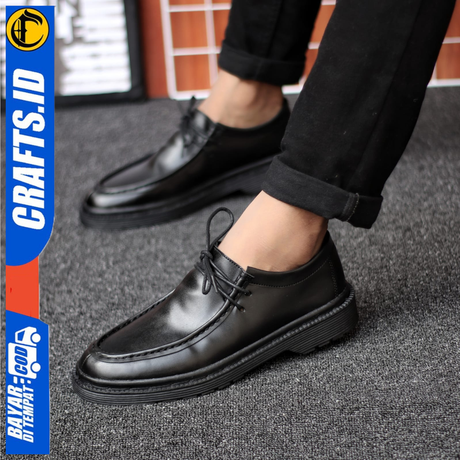 Sepatu Pria Formal Casual Kulit PU Pantofel Kerja Tali Hitam Crafs Akamaru