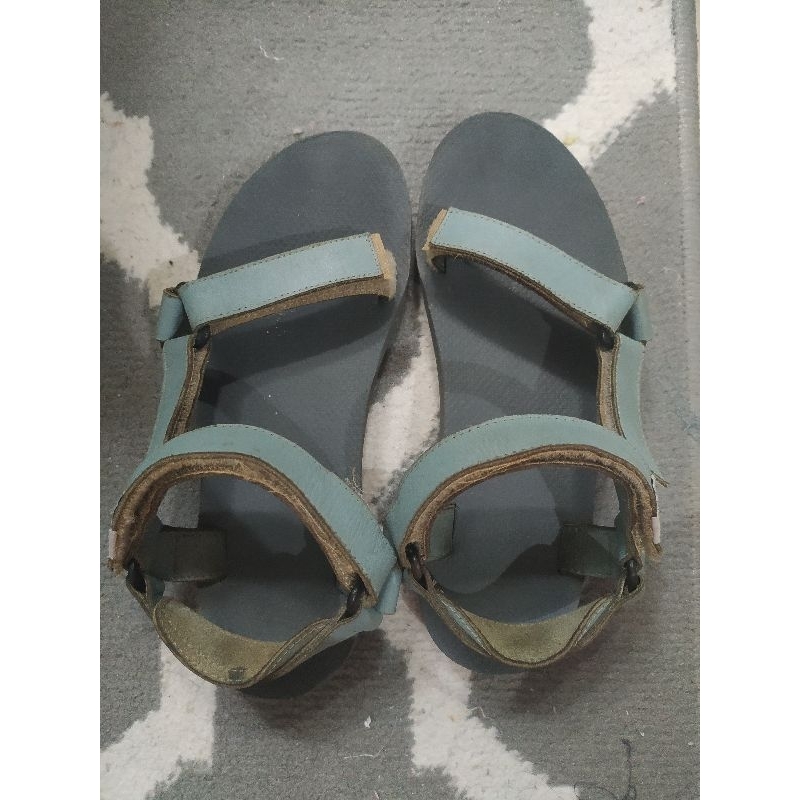 preloved hijack sandal