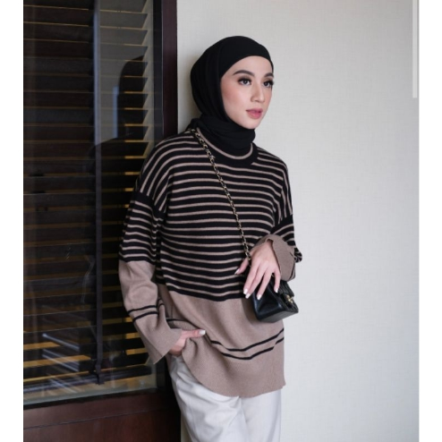 Nina Sweater Rajut Wanita 2 Tone Stripe Oversize