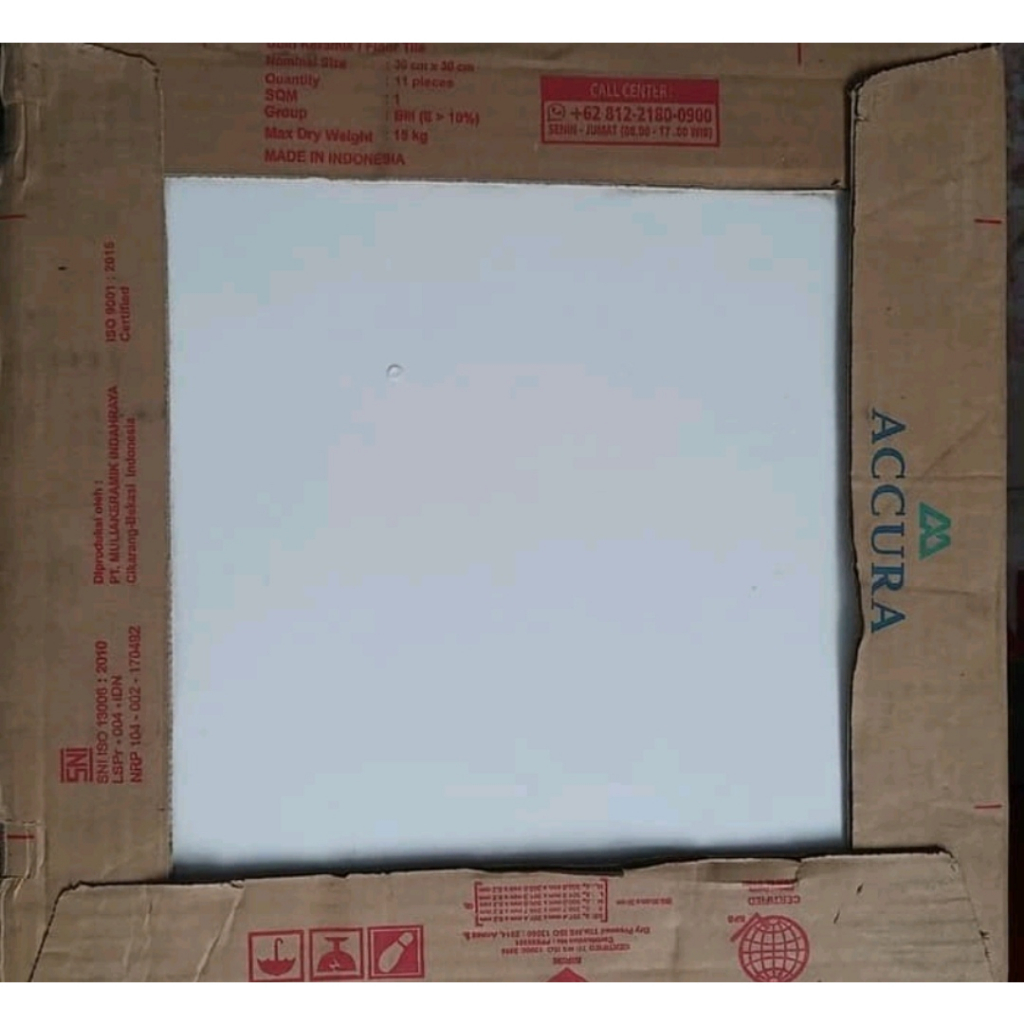 mulia accura artch white keramik 30x30  kw p